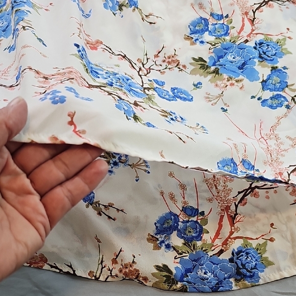 Stella‎ Tweed Blue and Cream Floral Blouse - Picture 8 of 10